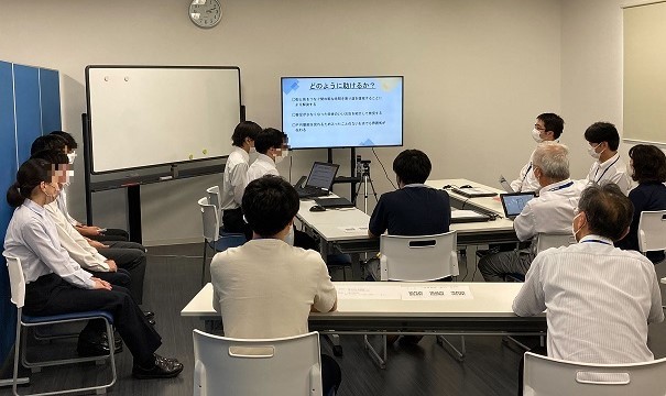 成果発表0815-19_1.jpg